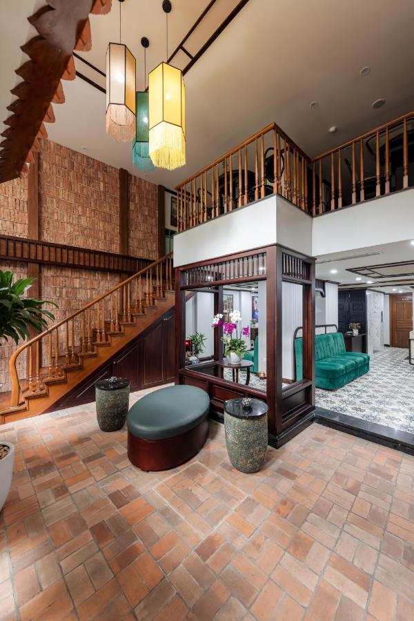 Hanoi Golden Lotus Aman Hotel Exterior photo