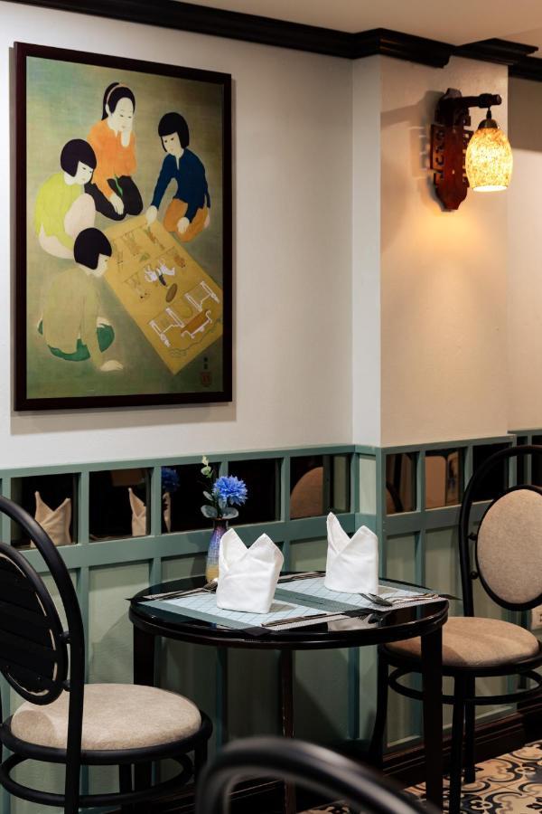 Hanoi Golden Lotus Aman Hotel Exterior photo