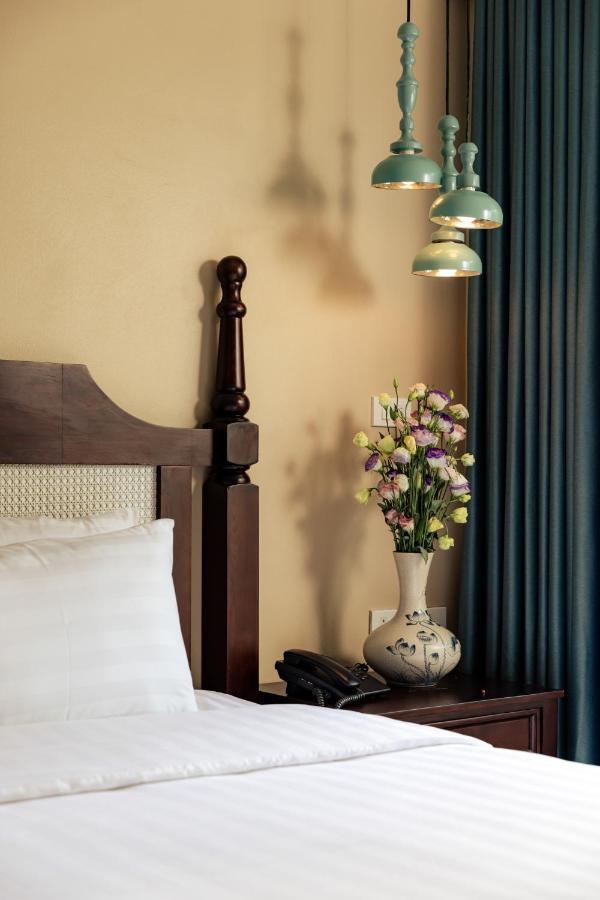Hanoi Golden Lotus Aman Hotel Exterior photo