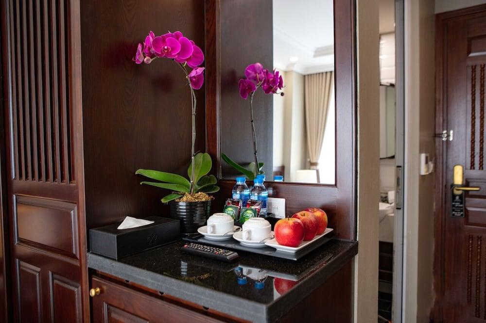 Hanoi Golden Lotus Aman Hotel Exterior photo