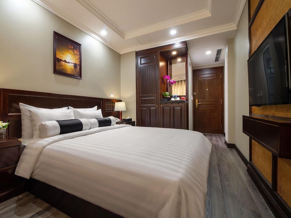 Hanoi Golden Lotus Aman Hotel Exterior photo